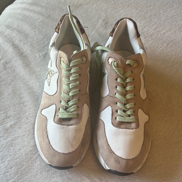 Never worn! Size 7.5 - Picture 3 of 5